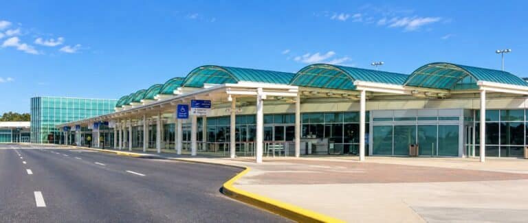 Airports 5 Exterior of Long Island MacArthur Airport